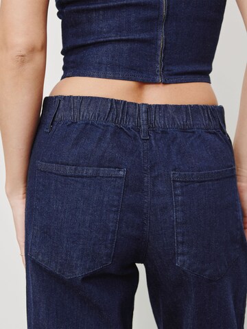 RÆRE by Lorena Rae - Loosefit Vaquero en azul