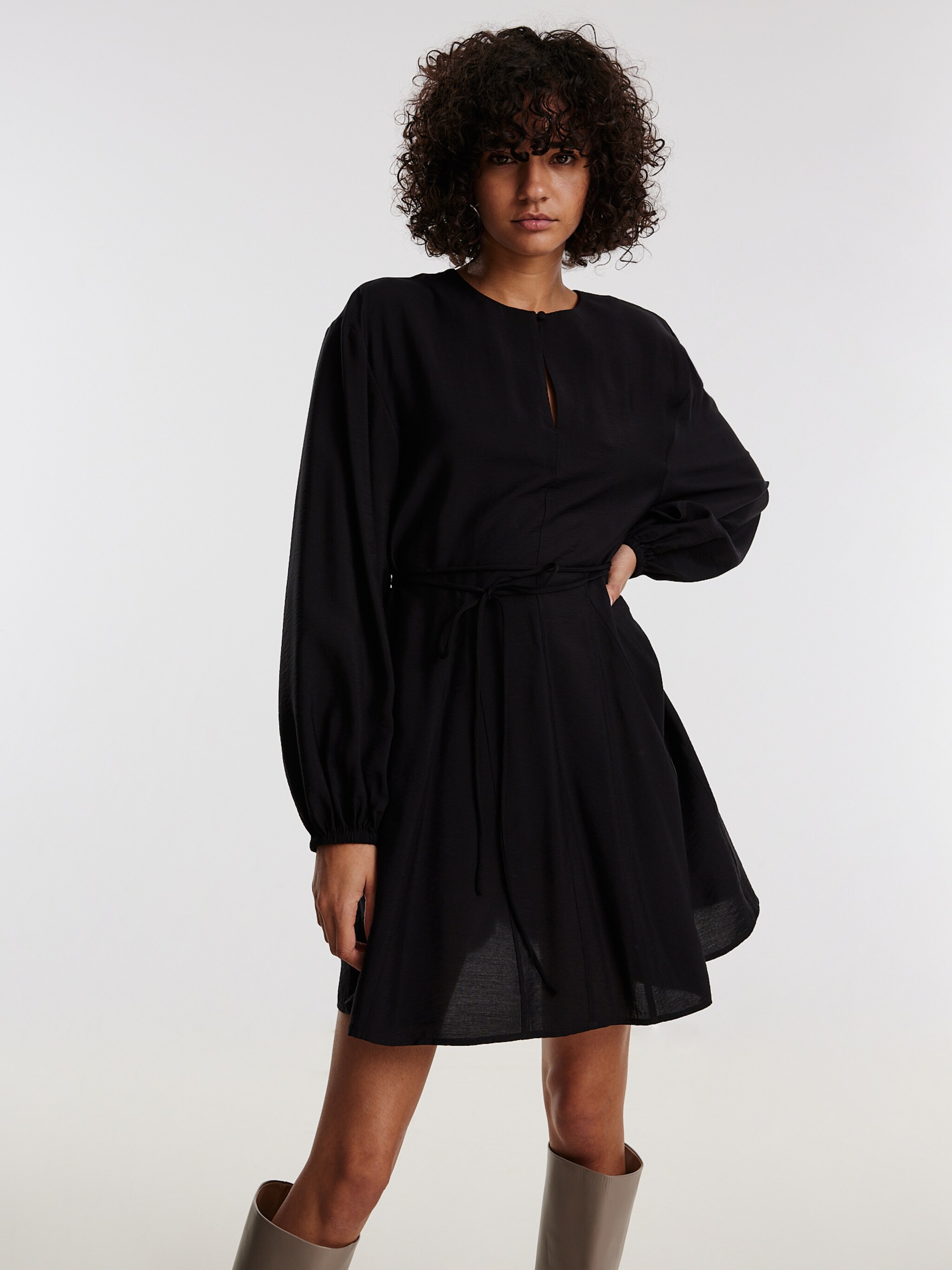 EDITED Produits Robe 'Jeanette' noir