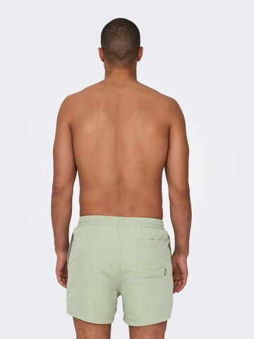 Only & Sons Badeshorts in Grün