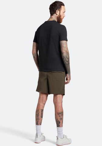 Lyle & Scott Loosefit Badeshorts in Grün