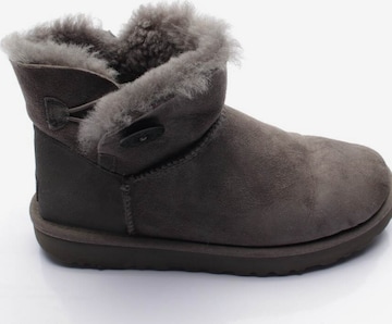 UGG Dress Boots in 40 in Grey: front