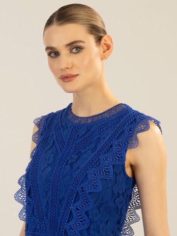 APART Top in Blau