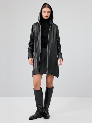Derimod Tussenmantel 'Daniela' in Zwart