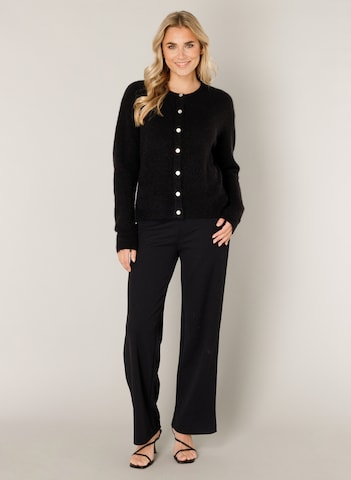 BASE LEVEL Strickjacke in Schwarz