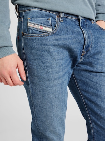 DIESEL Slimfit Jeans 'STRUKT' in Blau