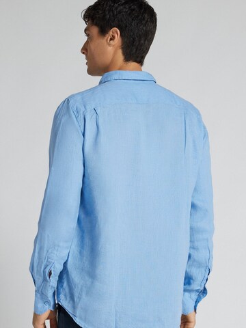 IUMAN Intimissimi Regular fit Button Up Shirt in Blue