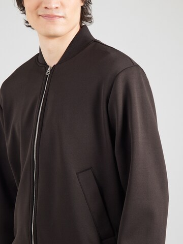 JACK & JONES Tussenjas 'JCORECHARGE' in Zwart