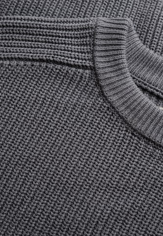 BENCH Trui 'Bench x Superdry & Co' in Grijs