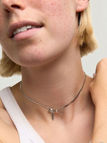 ØYRE Łańcuszek 'Bow Knot Snake Chain' w kolorze srebrny