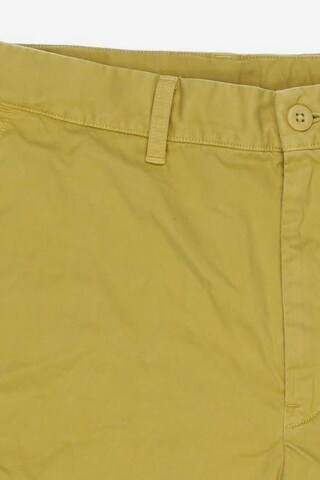 UNIQLO Shorts in 30 in Yellow
