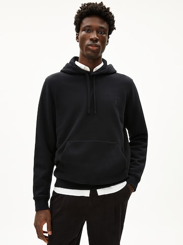 ARMEDANGELS Sweatshirt in Zwart: voorkant