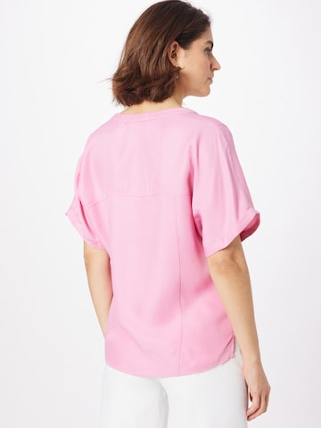 Bluză de la COMMA pe roz