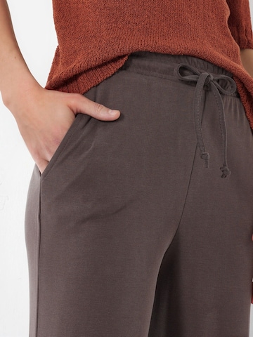 regular Pantaloni sportivi di Busem in marrone