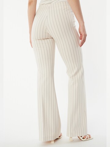 Regular Pantalon Ana Alcazar en beige
