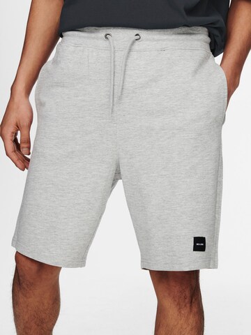 Only & Sons Regular Shorts 'Neil' in Grau