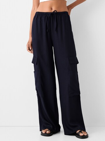 Bershka Loosefit Cargobukser i sort: forside