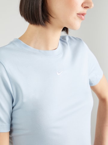 Nike Sportswear T-shirt 'Essential' i blå