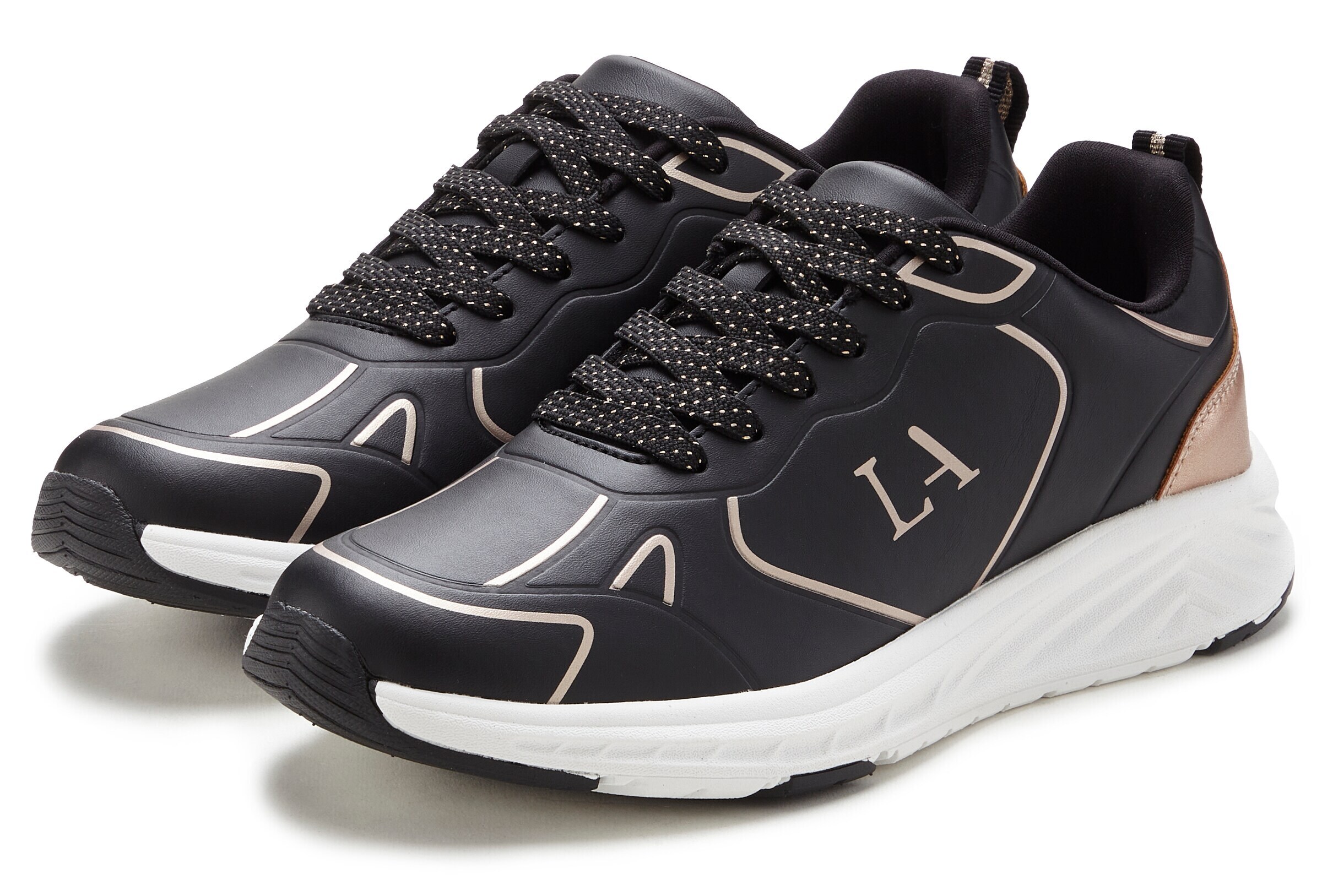 Baskets basses LASCANA en noir