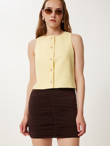 Happiness İstanbul - Falda en marrón: frente