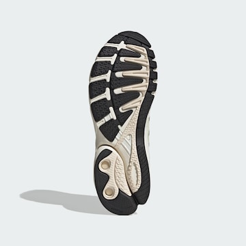 Sneaker bassa 'Adistar Control 5' di ADIDAS ORIGINALS in bianco