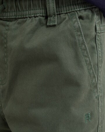 WE Fashion - Regular Calças em verde
