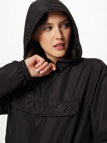 Urban Classics Jacke in Schwarz