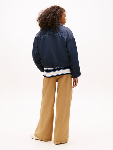 Tommy Jeans Jacke in Blau