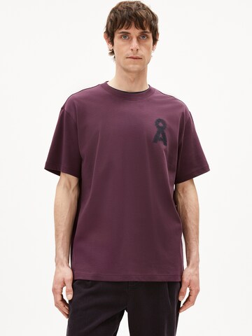 T-Shirt ARMEDANGELS en rouge : devant