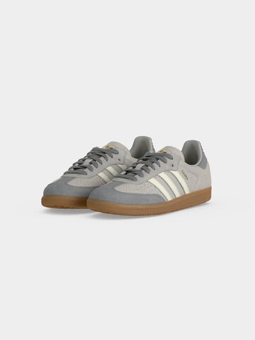 ADIDAS ORIGINALS - Sapatilhas baixas 'Samba' em cinzento