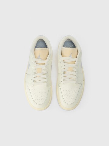 Jordan Sneaker 'Air Jordan 1' in Beige