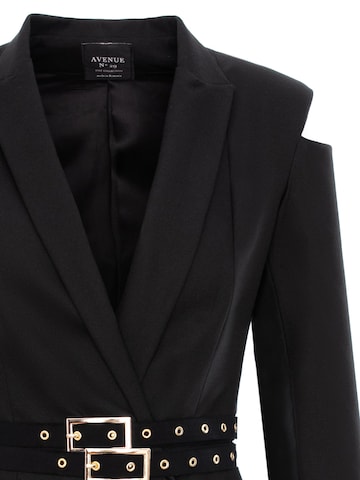 AVENUE N°29 Kjole 'Cut-out Blazer Dress With Double Belt' i sort