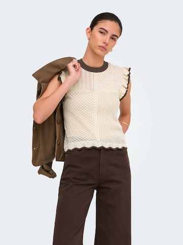 JDY Knitted Top 'JDYVIOLET' in Beige: front