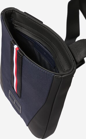 TOMMY HILFIGER Schoudertas in Blauw