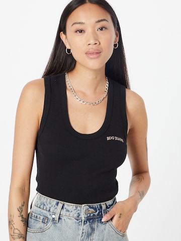 BDG Urban Outfitters Топ в черно: отпред