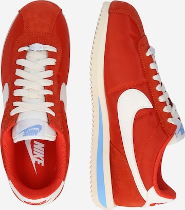 Nike Sportswear Trampki niskie 'CORTEZ' w kolorze czerwony