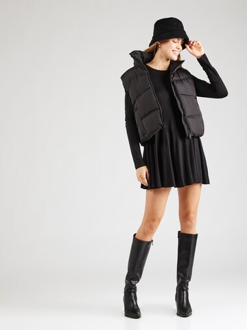 Robe Monki en noir