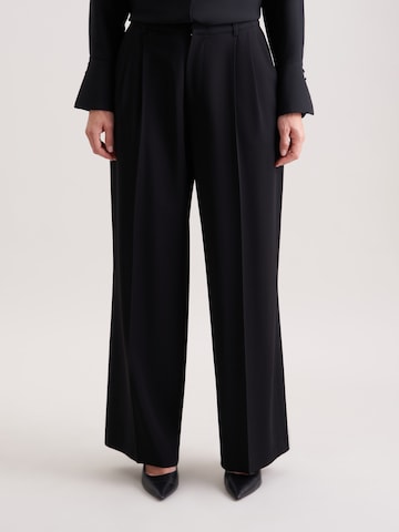 SEIDENSTICKER Wide leg Trousers with creases in Black: front