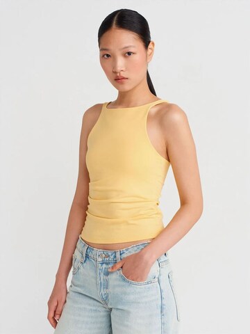 Dilvin Top in Yellow: front