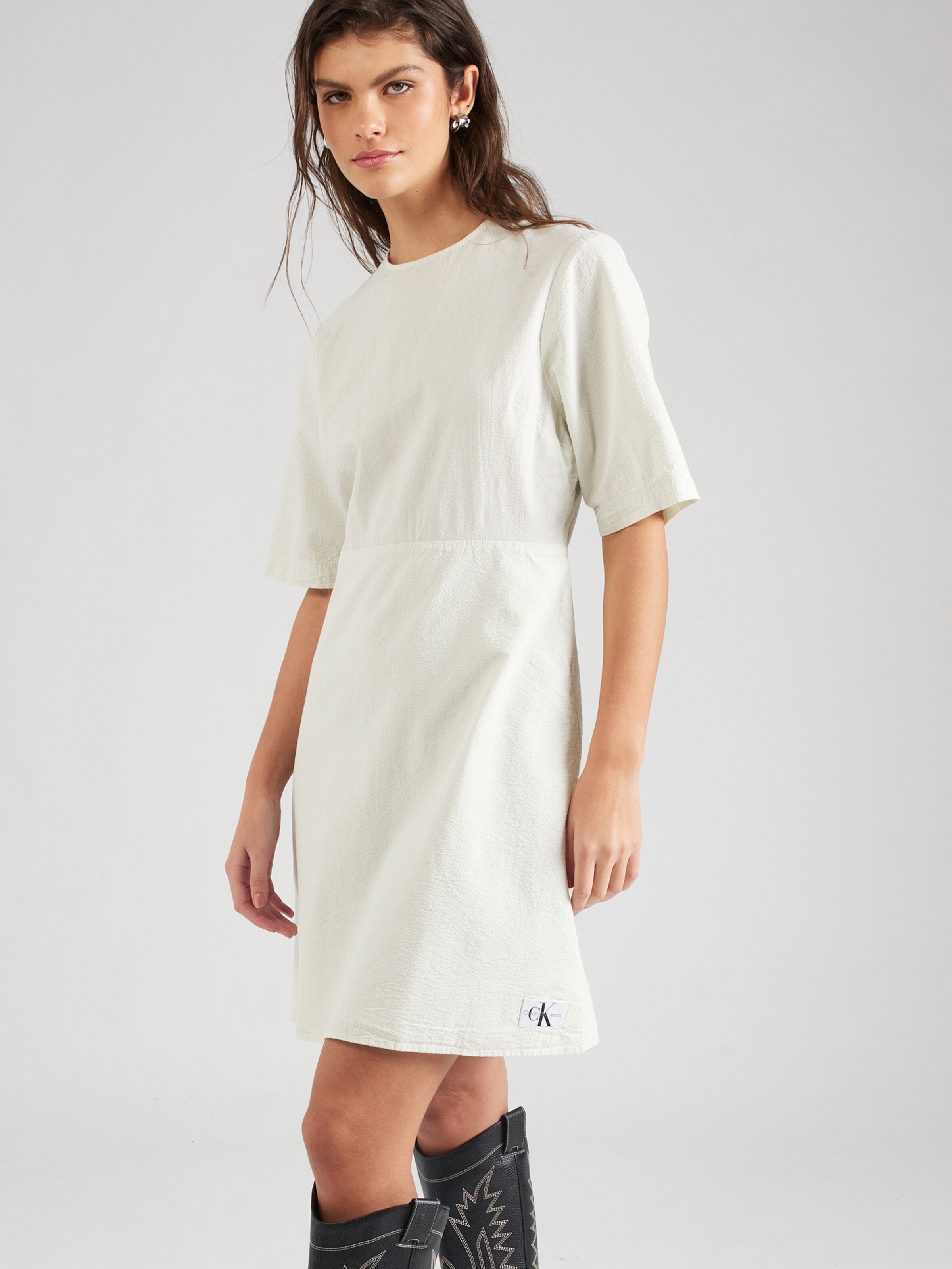Robe Calvin Klein Jeans en Blanc Casse ABOUT YOU