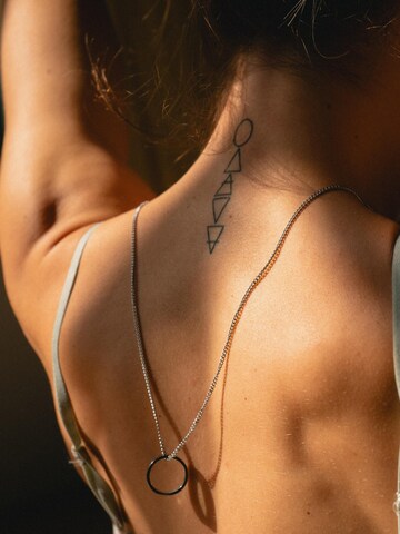 Divasya Kette 'Inhale - Exhale' in Silber