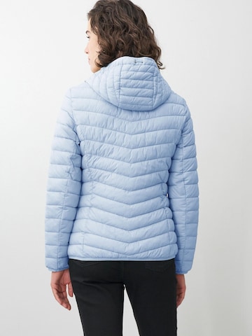 ONUA Between-Season Jacket 'Daylight' in Blue