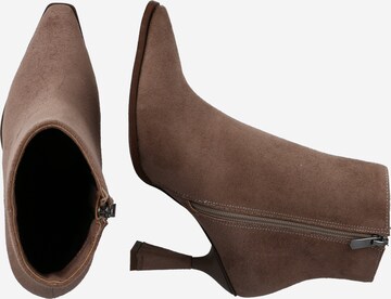 Trendyol Stiefelette in Braun