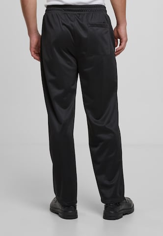 Urban ClassicsLoosefit Hlače 'Pintuck' - crna boja
