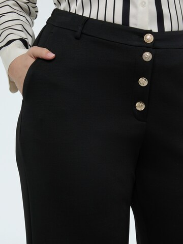 Fiorella Rubino Regular Pants in Black