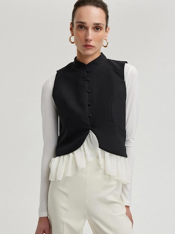 Gilet 'Crepe Vest With Chiffon Detail' Touché Privé en noir