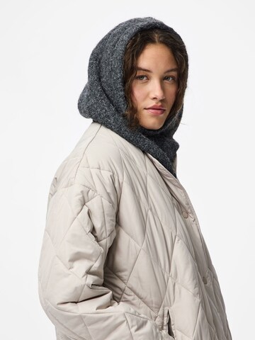 Bonnet PIECES en gris : devant