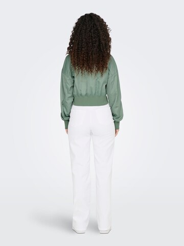 Veste mi-saison 'JACKIE' ONLY en vert