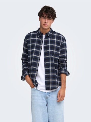 Coupe regular Chemise 'ONSGUDME' Only & Sons en bleu : devant
