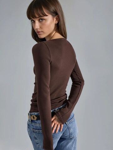 Busem Shirt in Braun