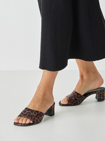 Tamaris Mule in Brown